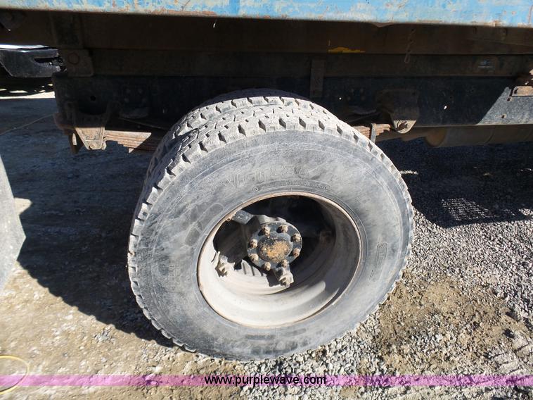 image for item N9355 1994 Chevrolet Kodiak dump truck