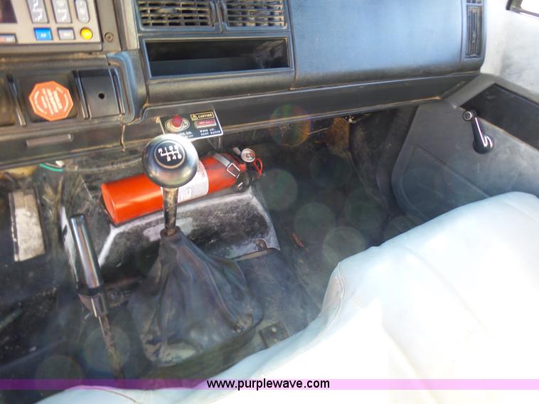 image for item N9355 1994 Chevrolet Kodiak dump truck