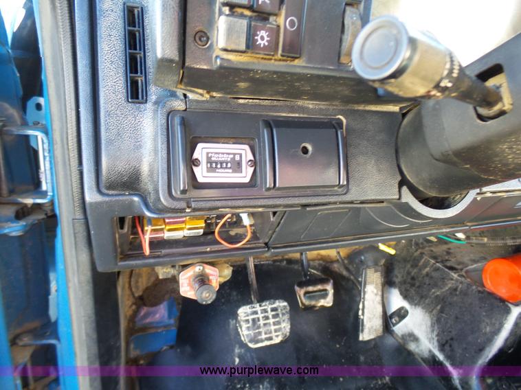 image for item N9355 1994 Chevrolet Kodiak dump truck