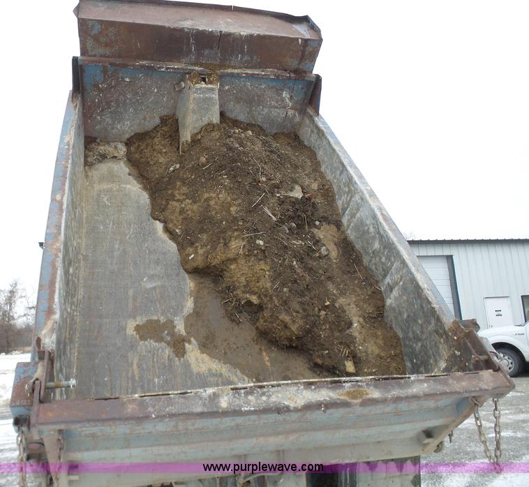 image for item N9355 1994 Chevrolet Kodiak dump truck