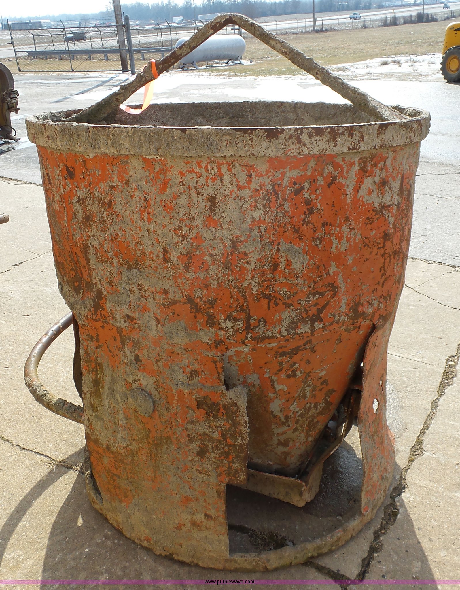 Concrete bucket in Brookline Station, MO Item BG9164 sold Purple Wave
