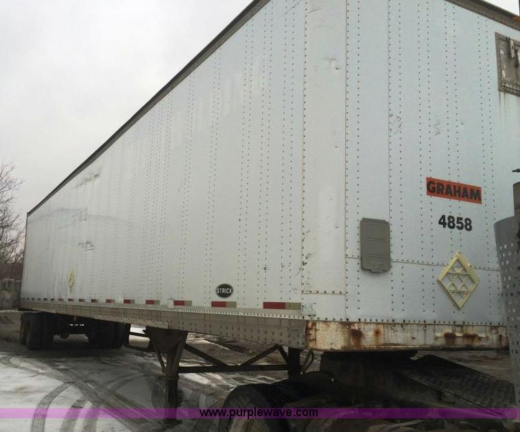 image for item E1893 1990 Strick dry van trailer