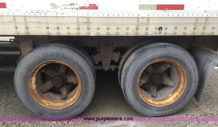 image for item E1893 1990 Strick dry van trailer