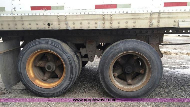 image for item E1893 1990 Strick dry van trailer