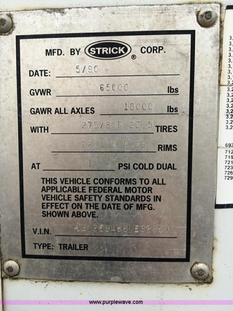 image for item E1893 1990 Strick dry van trailer