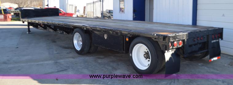 image for item I2751 1993 Trail King drop deck trailer