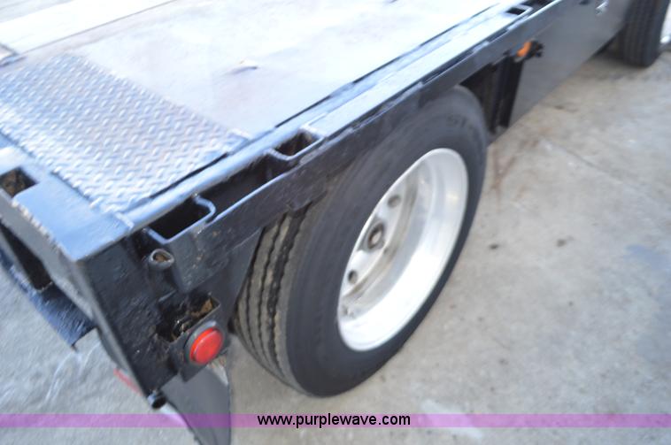 image for item I2751 1993 Trail King drop deck trailer