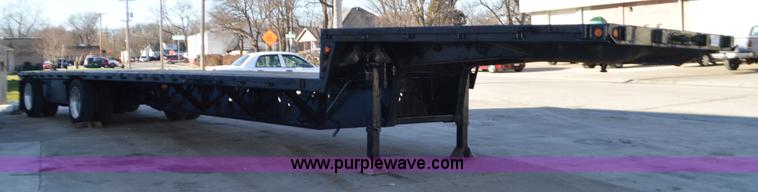 image for item I2751 1993 Trail King drop deck trailer