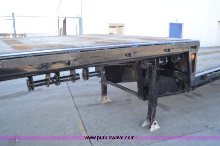 image for item I2751 1993 Trail King drop deck trailer