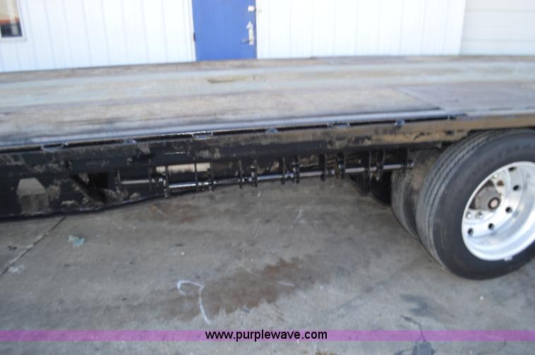 image for item I2751 1993 Trail King drop deck trailer