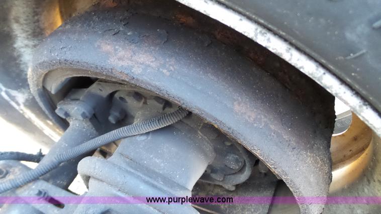 image for item J1297 2005 Sterling L8500 semi truck