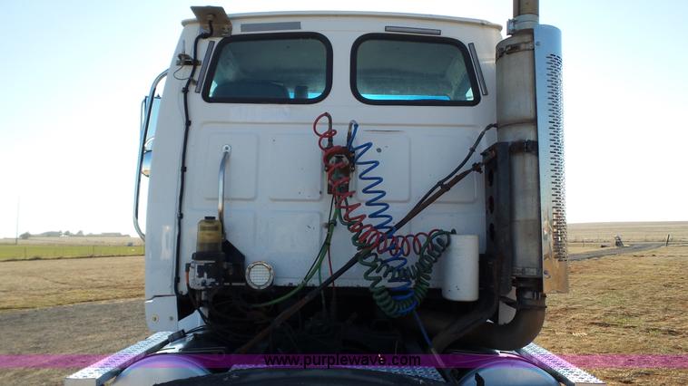 image for item J1297 2005 Sterling L8500 semi truck