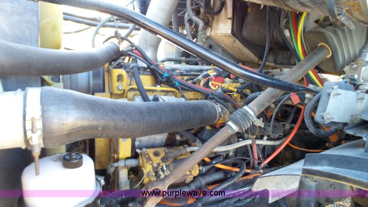 image for item J1297 2005 Sterling L8500 semi truck