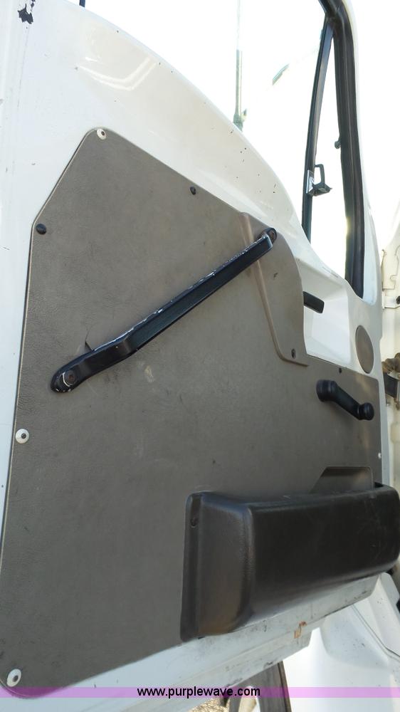 image for item J1297 2005 Sterling L8500 semi truck