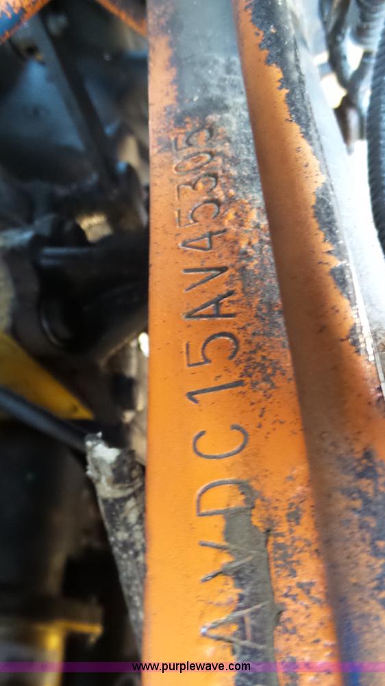 image for item J1297 2005 Sterling L8500 semi truck