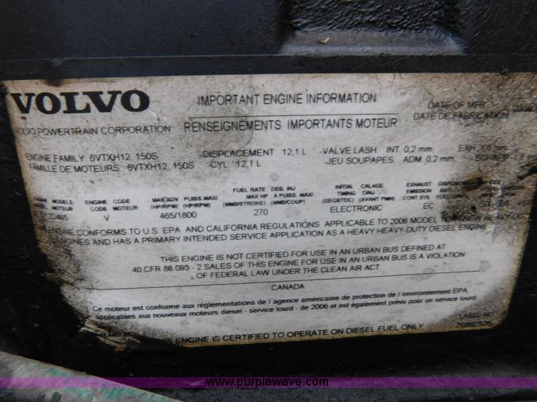 image for item J7386 2007 Volvo VNL 630 10th Anniversary Series semi truck