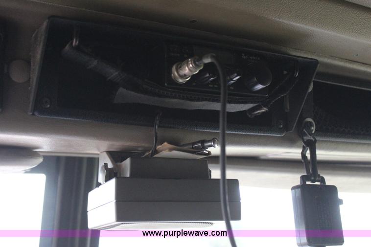 image for item J7700 2006 International 9400i semi truck