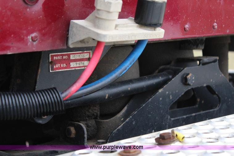 image for item J7700 2006 International 9400i semi truck