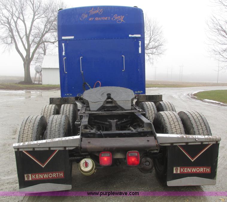 image for item J8788 2000 Kenworth W900 semi truck