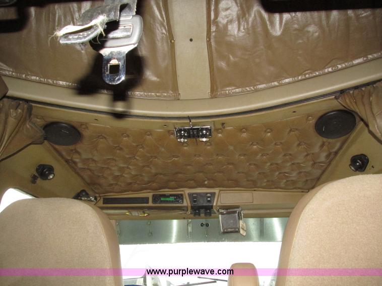 image for item J8788 2000 Kenworth W900 semi truck