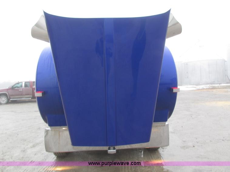 image for item J8788 2000 Kenworth W900 semi truck