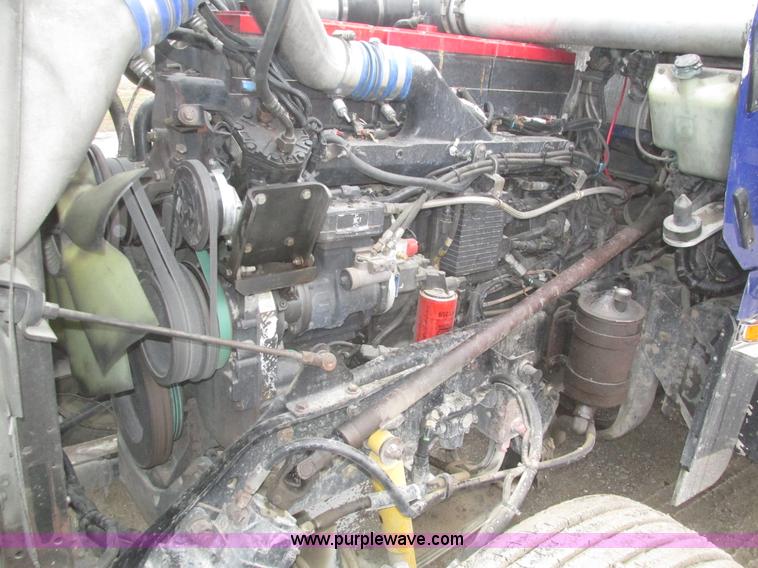 image for item J8788 2000 Kenworth W900 semi truck