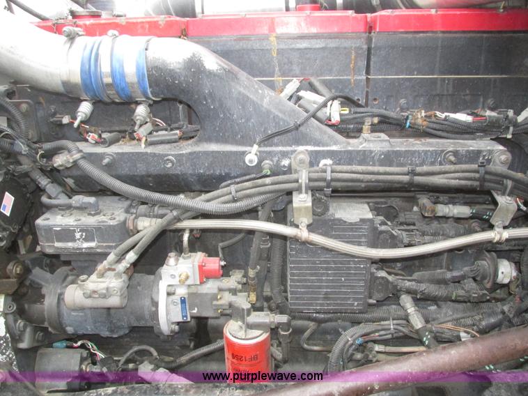 image for item J8788 2000 Kenworth W900 semi truck