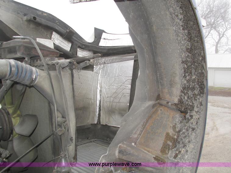 image for item J8788 2000 Kenworth W900 semi truck