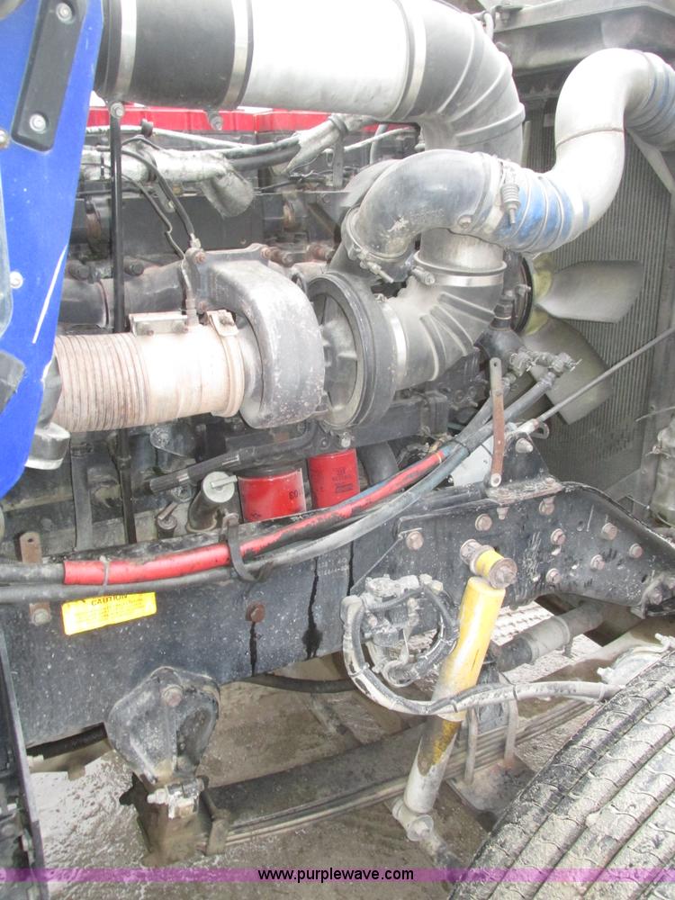 image for item J8788 2000 Kenworth W900 semi truck