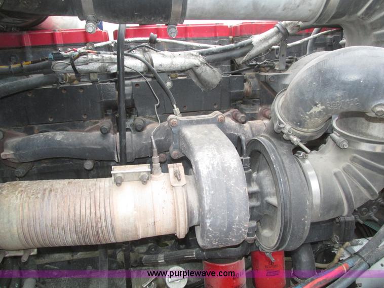 image for item J8788 2000 Kenworth W900 semi truck