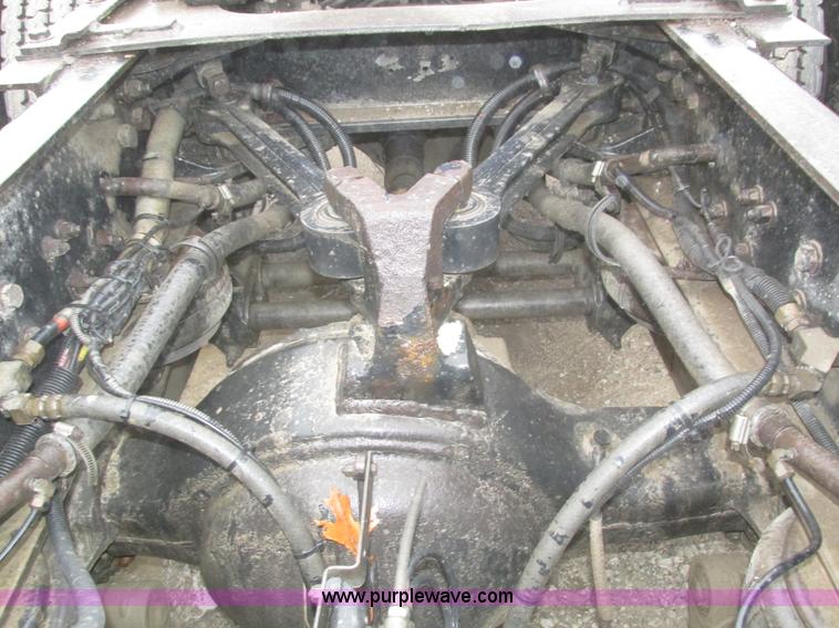 image for item J8788 2000 Kenworth W900 semi truck