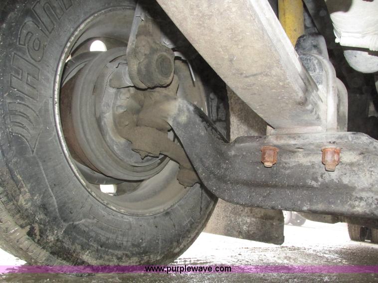 image for item J8788 2000 Kenworth W900 semi truck