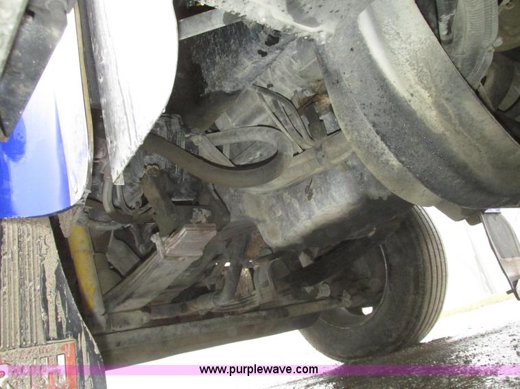 image for item J8788 2000 Kenworth W900 semi truck