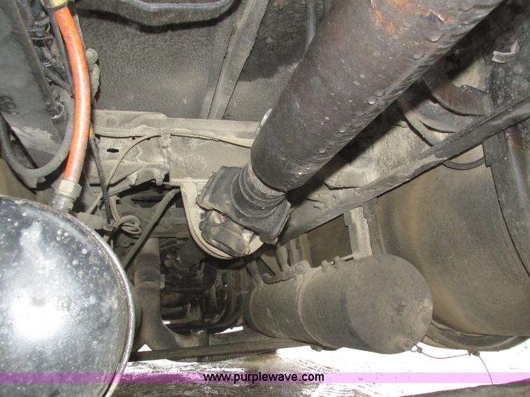 image for item J8788 2000 Kenworth W900 semi truck