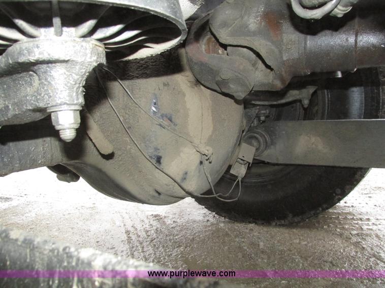 image for item J8788 2000 Kenworth W900 semi truck