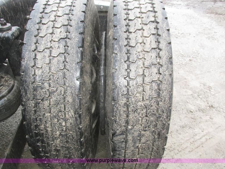 image for item J8788 2000 Kenworth W900 semi truck