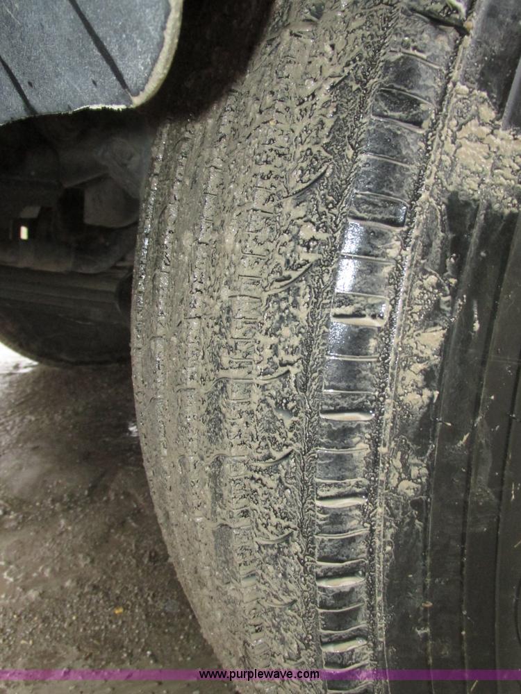 image for item J8788 2000 Kenworth W900 semi truck