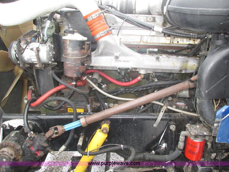 image for item J8792 1999 Peterbilt 379 semi truck