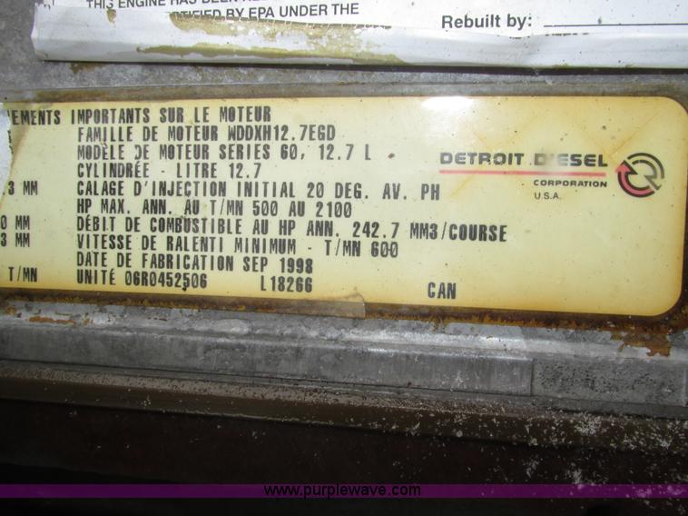 image for item J8792 1999 Peterbilt 379 semi truck