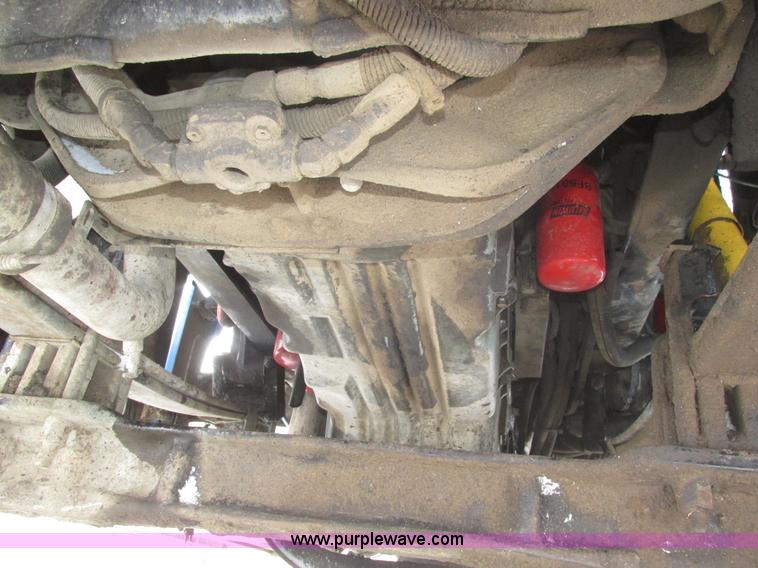 image for item J8792 1999 Peterbilt 379 semi truck