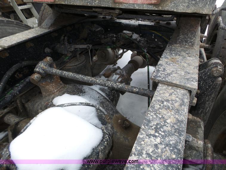 image for item J8794 2000 Freightliner Century Class semi truck