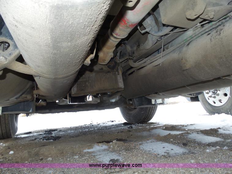 image for item J8794 2000 Freightliner Century Class semi truck