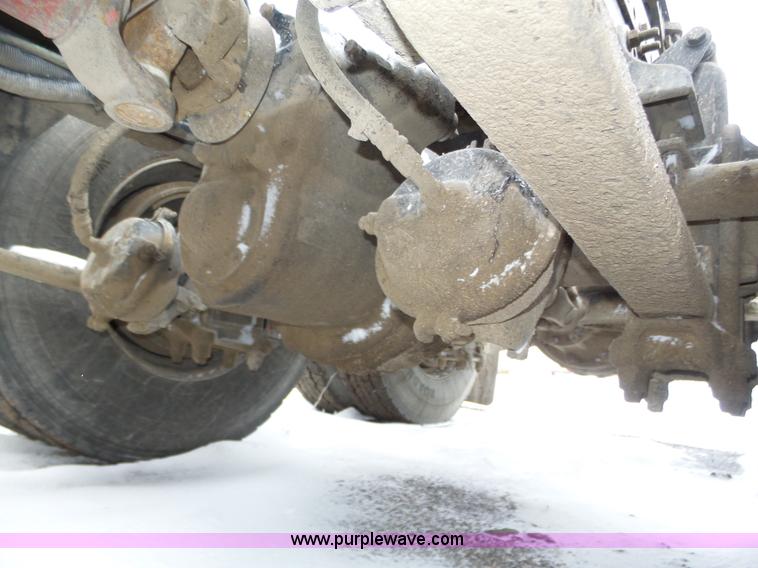 image for item J8794 2000 Freightliner Century Class semi truck