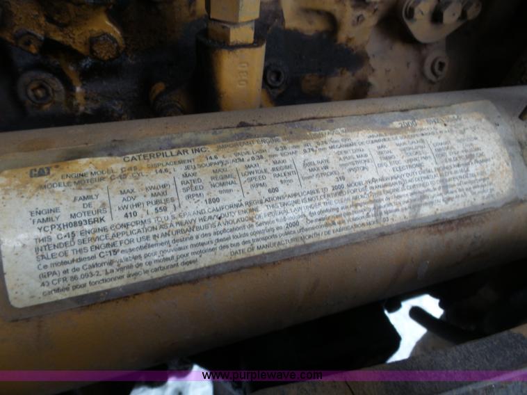 image for item J8796 2000 Peterbilt 379 semi truck