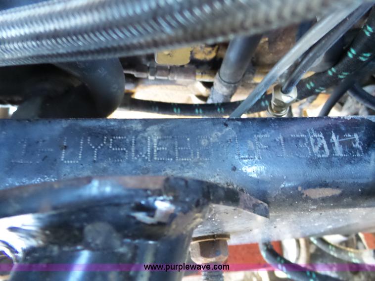 image for item J8799 2000 Freightliner Century Class semi truck