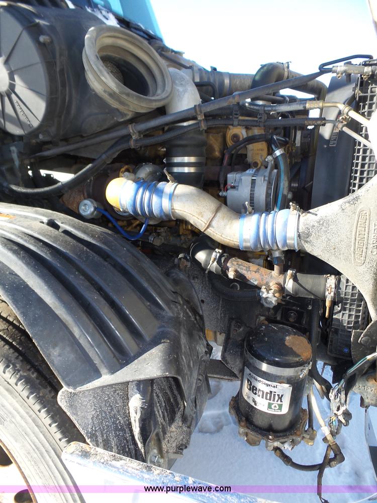 image for item J8800 2000 Freightliner Century Class semi truck