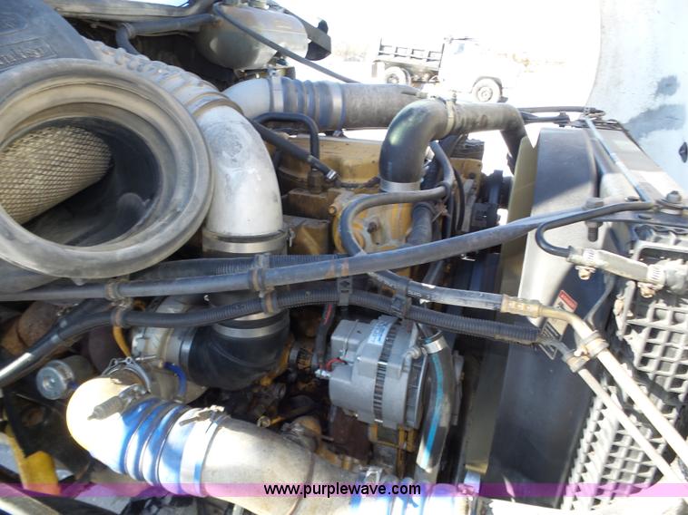 image for item J8800 2000 Freightliner Century Class semi truck