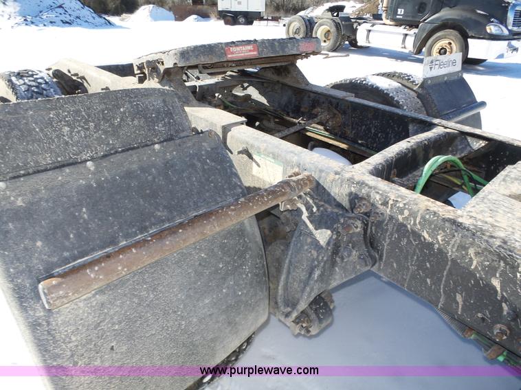 image for item J8800 2000 Freightliner Century Class semi truck