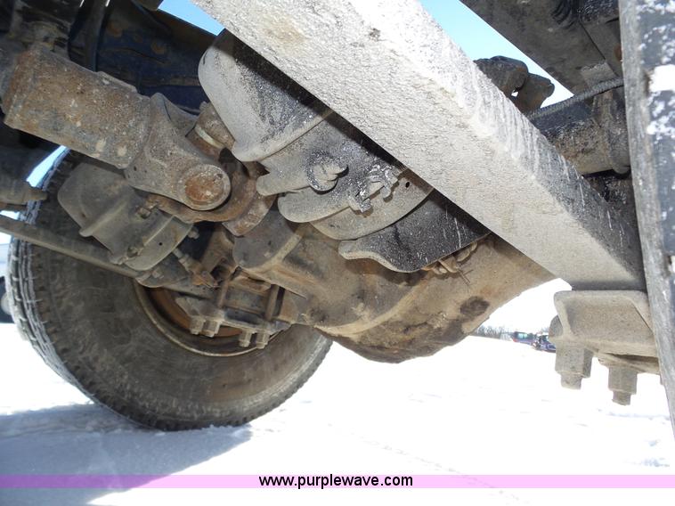 image for item J8800 2000 Freightliner Century Class semi truck