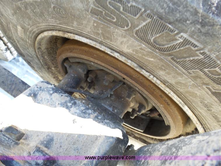 image for item J8800 2000 Freightliner Century Class semi truck